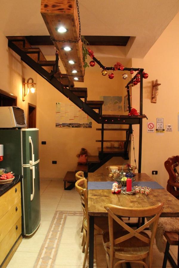Cozy Big Apartment With Balcony Tirana Exterior photo